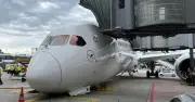 Sập càng đáp trước máy bay Boeing 787 tại Frankfurt, nhiều người bị thương