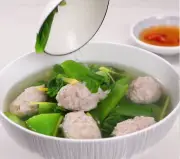 Thử rau đắng ngắt tưởng khó nuốt, đem quết với loại cá dẻo quanh này nước canh ngọt lịm, tinh người sau 5 phút đi nắng