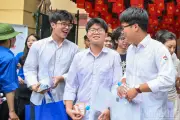 Thí sinh hoàn thành bài thi Ngữ văn, đề thi có nhiều đổi mới