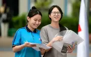 Đề thi Toán tốt nghiệp THPT 2026 dễ hơn, vẫn có câu phân hóa