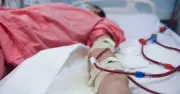 Thiếu nữ 19 tuổi tăng 15kg vì phù nề, suýt mất thận vì nhầm với béo phì