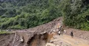 Tin không khí lạnh mới nhất: Miền Bắc giảm 10°C, 7 tỉnh nguy cơ lũ quét, sạt lở