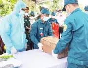 Tây Ninh khai quật hài cốt liệt sĩ lấy mẫu ADN xác định danh tính