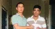 Vợ chồng thôn đội trưởng trả lại 7 chỉ vàng cho người đánh rơi
