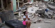 Venezuela: 68.900 người mất tích sau động đất, người dân tự tay đào bới tìm người thân