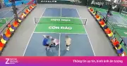Video: Đang chơi pickleball, người đàn ông bất ngờ ngất xỉu