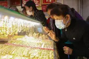 Vàng SJC giảm sâu còn 149,2 triệu, lỗ hơn 40 triệu từ đầu năm