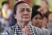 Xúc động lễ tưởng niệm anh hùng liệt sỹ tại Công viên Lê Thị Riêng