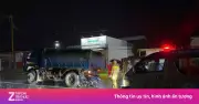 Xe máy chở 3 tông đuôi ôtô tải, 2 người tử vong tại Lâm Đồng