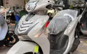 Xe máy điện bán tại Việt Nam giá 26 triệu, thiết kế đẹp như SH, trang bị cao cấp