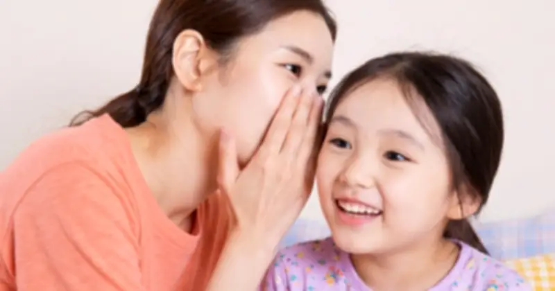 4 câu cha mẹ nên nói giúp con khôn khéo, ai cũng yêu quý