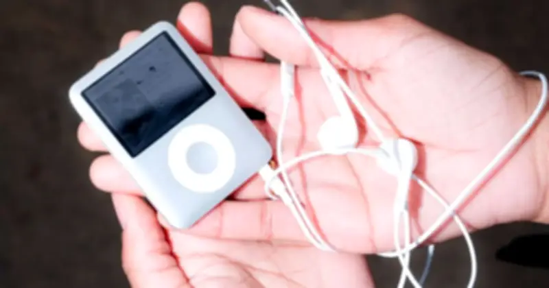 5 món đồ Apple 'khai tử' vẫn được iFan săn lùng