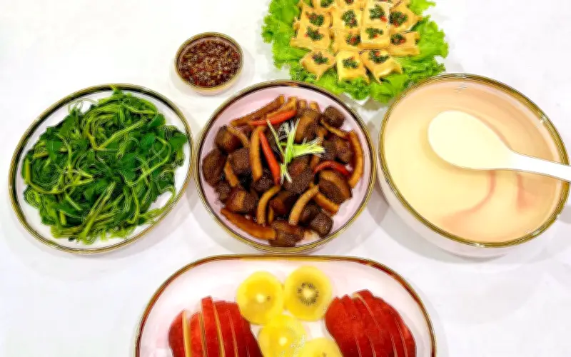 7 mâm cơm gia đình giản dị, không cầu kỳ nhưng đầy đủ dinh dưỡng