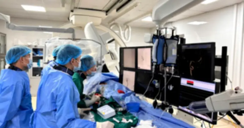 Đau đầu kéo dài, người phụ nữ phát hiện 'quả bom nổ chậm' trong não