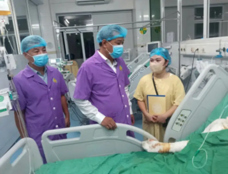 Bé gái 13 tuổi trong vụ cháy Vạn Phúc đang hồi phục tốt