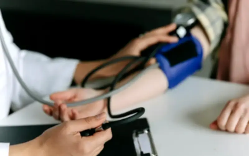Bé gái ngủ ngáy, huyết áp cao bất ngờ phát hiện mang nhiễm sắc thể nam