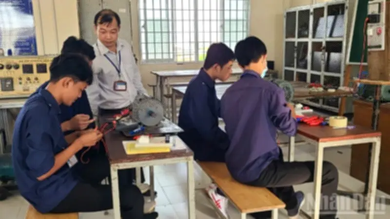 Bộ Nội vụ công bố 7 thủ tục hành chính mới về phát triển kỹ năng nghề