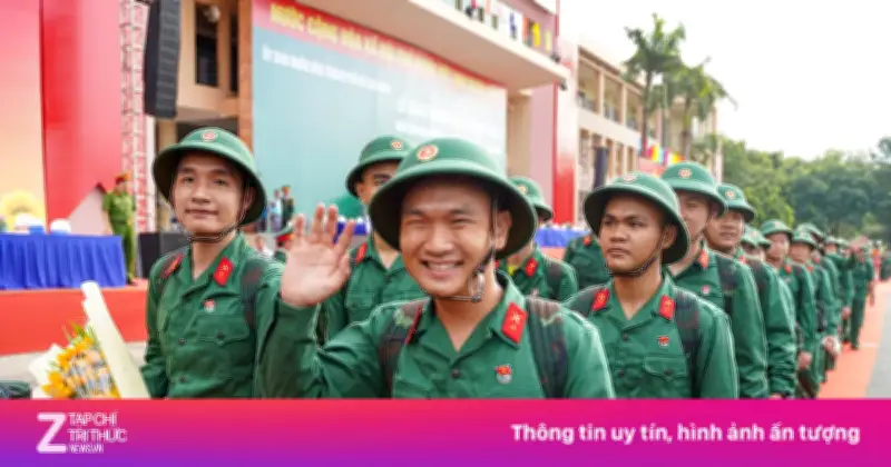 Bộ Quốc phòng trả lời về tiêu chuẩn hình xăm, tật khúc xạ khi tuyển quân