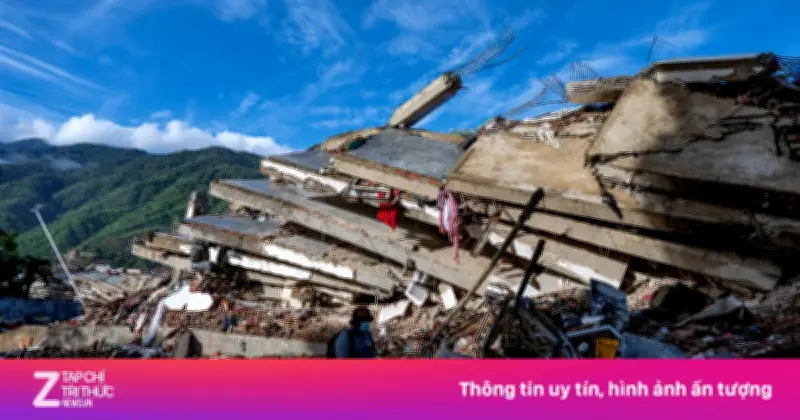Bé trai 3 tuổi sống sót thần kỳ sau 6 ngày bị vùi lấp dưới đống đổ nát