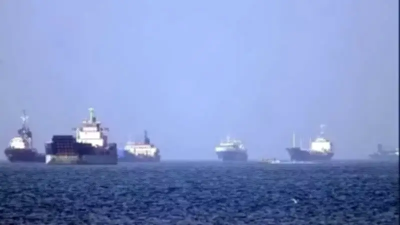 Ba tàu chở dầu bị tấn công tại eo biển Hormuz, căng thẳng leo thang