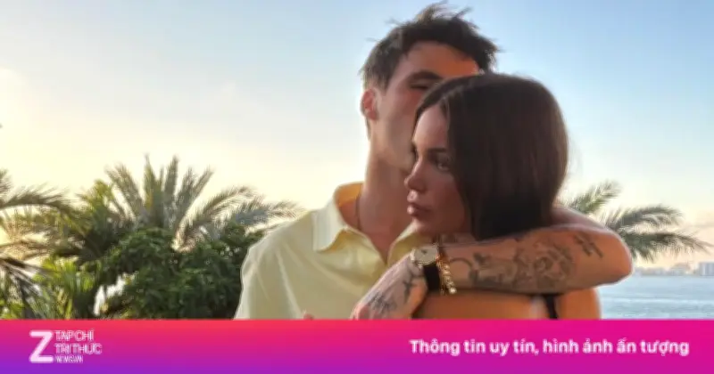 Bạn gái Cruz Beckham khoe sẹo lưng sau 2 năm phẫu thuật cột sống