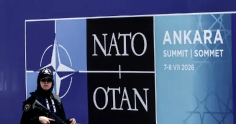 Bão gió bủa vây hội nghị thượng đỉnh NATO ở Thổ Nhĩ Kỳ