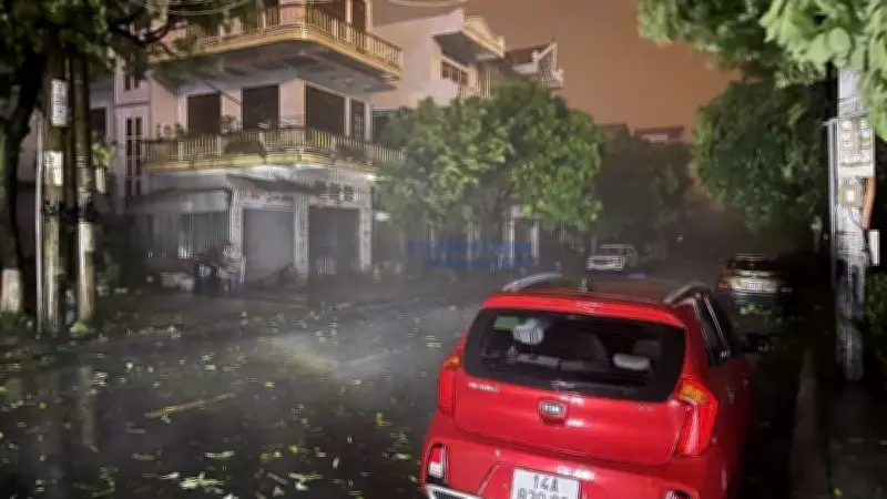 Bão số 1 gây mưa lớn, gió giật mạnh tại Móng Cái và Quảng Ninh