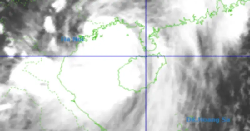 Bão số 1 Maysak lệch hướng, ba tỉnh hứng mưa lớn cấp tập