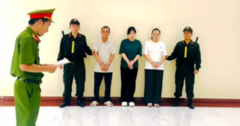 Bắt 3 giám đốc làm giả tài liệu, biến hàng Trung Quốc thành Canada trúng thầu 89 tỷ