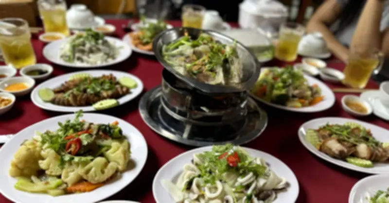Cô gái túi thân: Thi tốt nghiệp 23 điểm, mẹ thưởng điện thoại