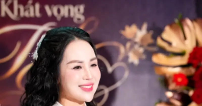 Ca sĩ Tiến sĩ Khanh Ly: 'Gọi tôi là đại gia cũng đúng'
