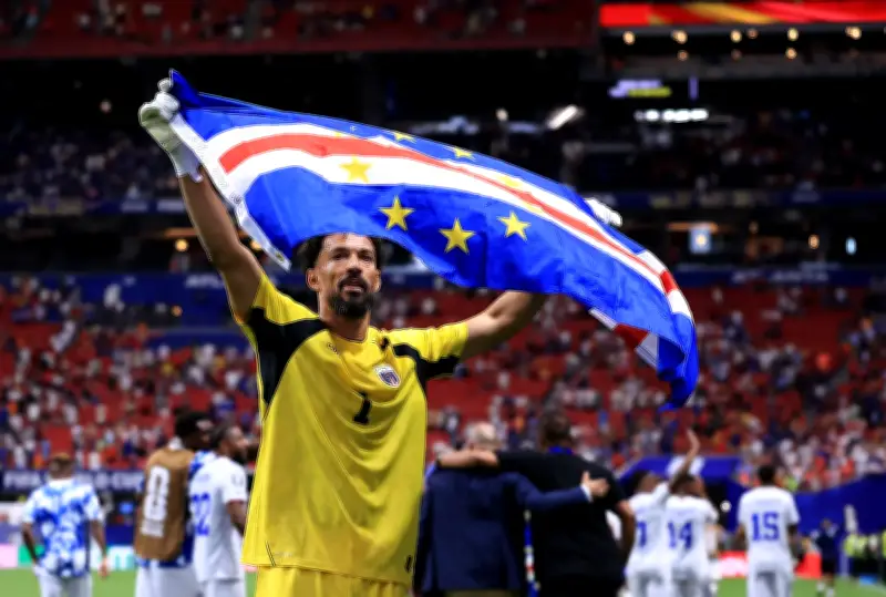 Cape Verde tái lập kỳ tích World Cup của Cameroon 1982