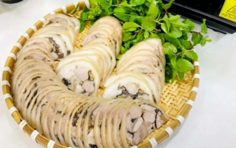 Cách làm chân giò nhồi thịt thơm ngon lạ miệng cho bữa cơm gia đình
