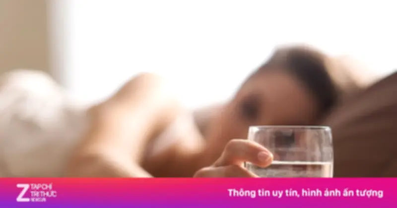 Cách xử lý đau đầu sau khi uống rượu hiệu quả và an toàn