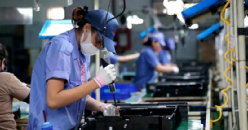 Chờ các cực tăng trưởng bứt tốc để kéo tăng trưởng 6 tháng cuối năm