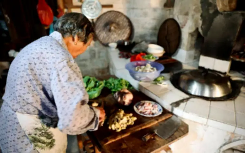 Chuyến đi chơi Lào của tôi ở nhà con gái kết thúc sau 3 tháng vì câu nói phũ phàng của con rể