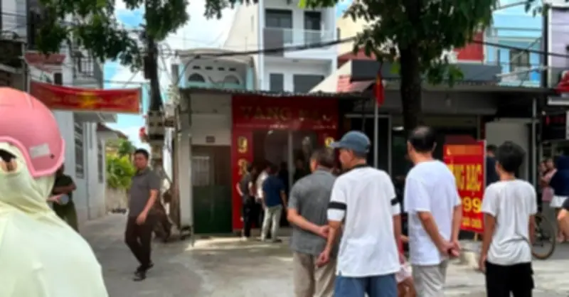 Công an bắt nghi phạm cướp tiệm vàng ở Hà Nội