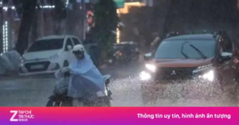 Cảnh báo mưa dông kèm lốc sét, mưa đá tại Hà Nội chiều tối 1/7