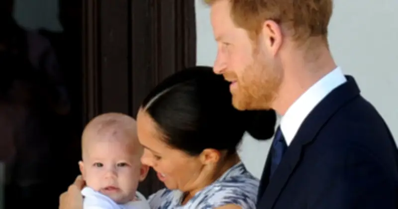 Con của Hoàng tử Harry không biết ông nội là Vua Charles
