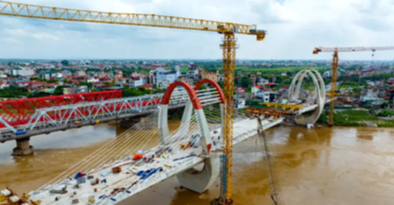 Cầu Đuống mới sắp hợp long, giải tỏa ùn tắc và nguy cơ mất an toàn