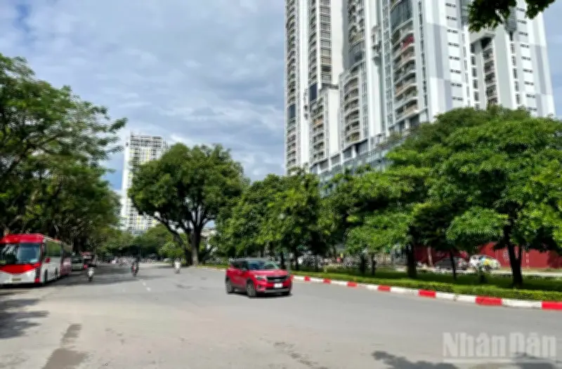 Dự báo thời tiết hôm nay 7/7: Hà Nội nắng nóng, Nam Bộ mưa dông