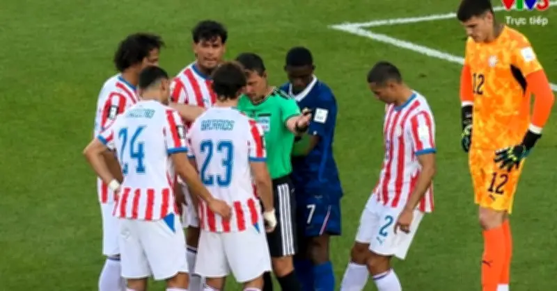 Dembélé gây bất ngờ trên chấm 11m, Mbappe hạ gục Paraguay