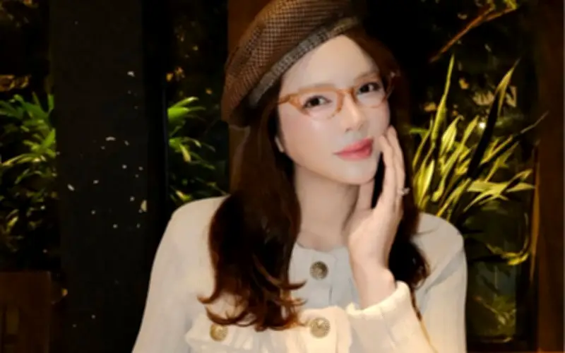Diện mạo khác lạ ở tuổi trung niên của Lý Nhã Kỳ