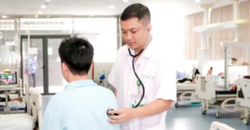 Du khách suýt tử vong vì ngộ độc rượu tại Nha Trang