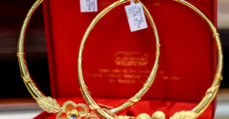 Giá vàng hôm nay 7/7/2026: Vàng thế giới giảm 34 USD, trong nước giảm mạnh