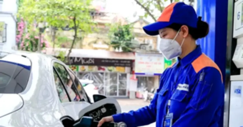 Giá xăng dầu hôm nay 5/7: Thế giới và trong nước cùng giảm