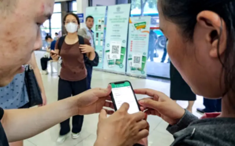 Hà Nội mở đăng ký miễn phí thẻ vé xe buýt điện tử gắn chip từ 6/7