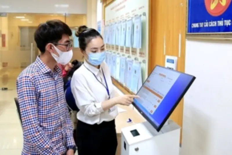 Hà Nội số hóa trên 98% thủ tục hành chính, giảm 60% chi phí tuân thủ
