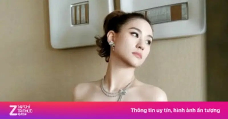 Hà Siêu Liên thăm phim trường Đậu Kiêu giữa tin đồn hôn nhân trục trặc