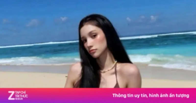 Huening Bahiyyih diện bikini gợi cảm gây sốt mạng xã hội